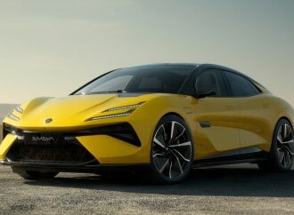 Lotus presenta el Emeya, su primer sedán propio