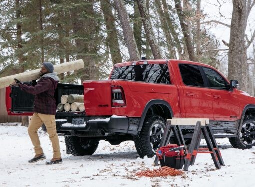La guerra de los portones de pick ups suma una nueva batalla