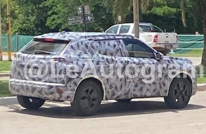 Peugeot sigue probando el nuevo 2008, ahora en la Argentina