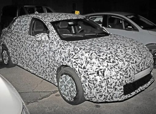 El nuevo Lancia Ypsilon será un clon de los 208 y Corsa