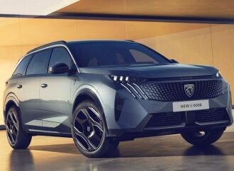 El Peugeot 5008 estrena nuevo diseño en Europa