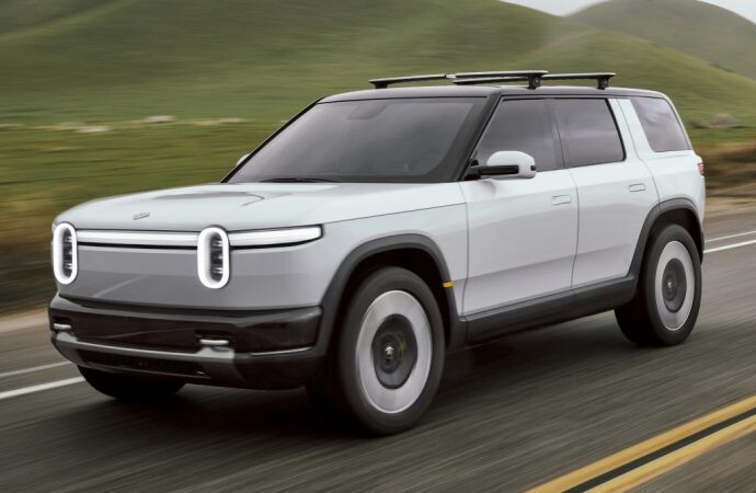 Rivian se agranda con dos SUV más pequeños