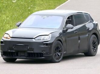 Porsche prueba un enorme SUV eléctrico