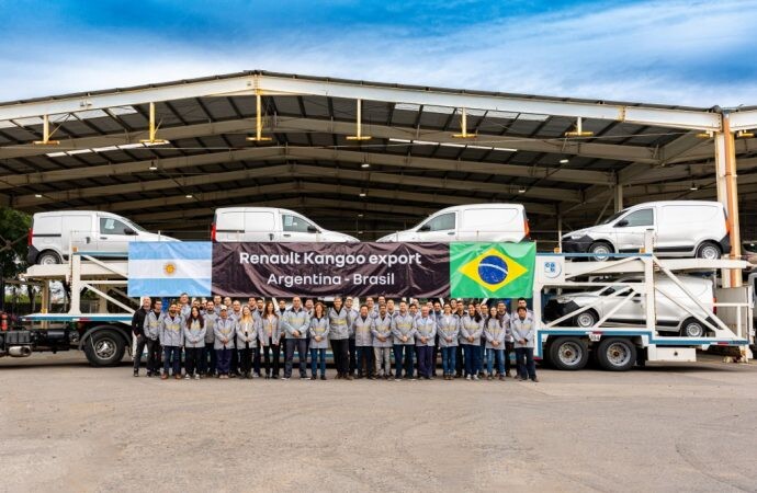Renault inició las exportaciones de la Kangoo argentina a Brasil