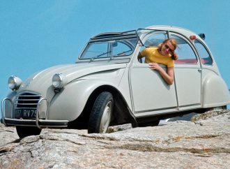 Soluciones olvidadas: las curiosas ventanillas de los 2CV y R4