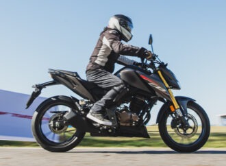 Honda celebra el primer año de CB300F Twister