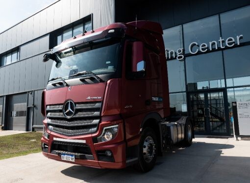Mercedes-Benz Camiones y Buses certifica su Centro de Capacitación