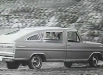 Cuando Ford quiso vender la F-100 como “si fuera un auto”
