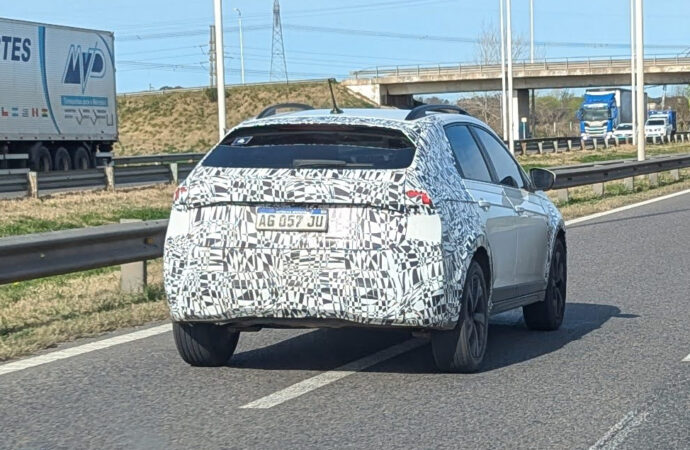 Volkswagen prueba el rediseño del Nivus en Argentina