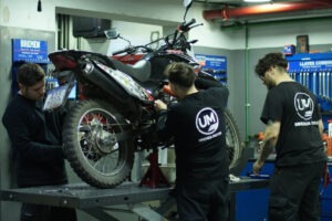 Corven Motos lanza un programa de servicio de mantenimiento gratuito en todo el país