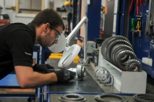 Mercedes-Benz Camiones y Buses celebra las 9.000 piezas Reman entregadas